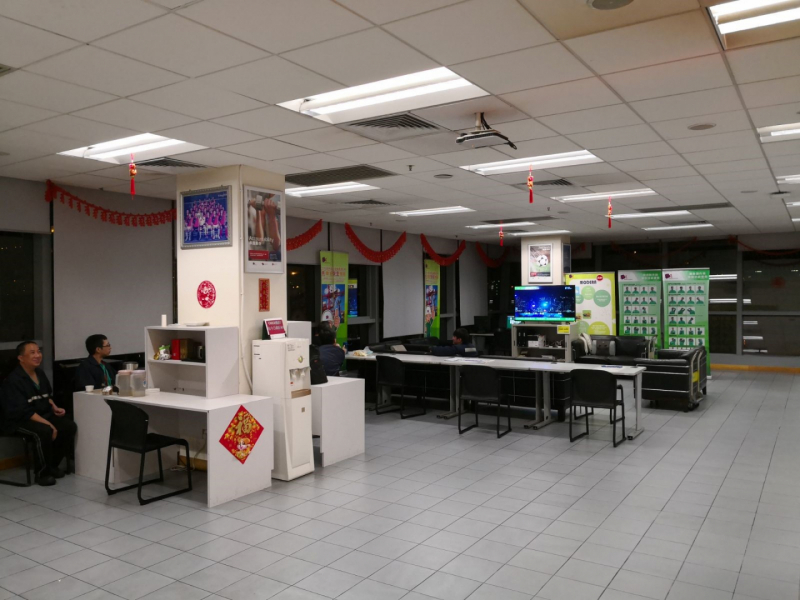 20180327_T9EOrestroombefore